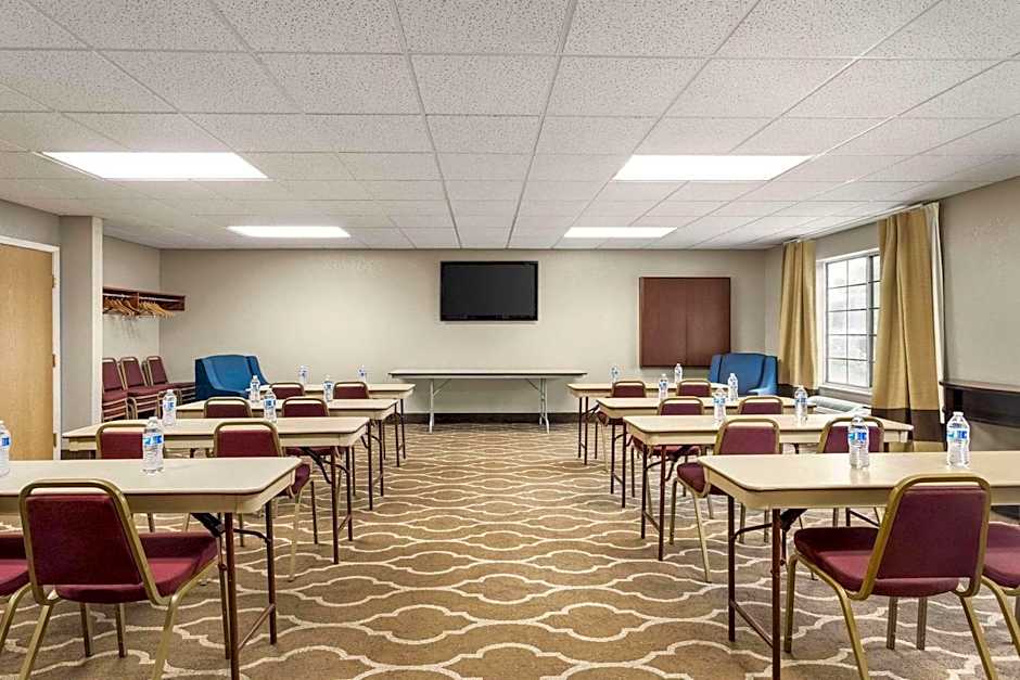 Country Inn & Suites by Radisson Stillwater, MN