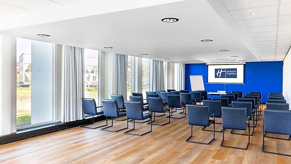 Holiday Inn Express Utrecht - Papendorp By IHG