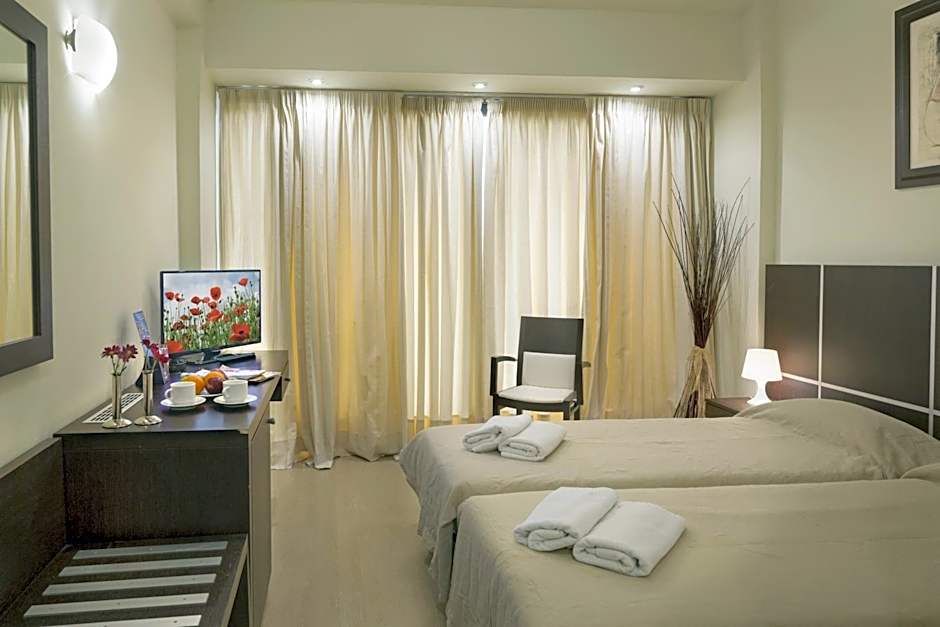 Photo 1 of 1 of Standard 1 Queen Bed