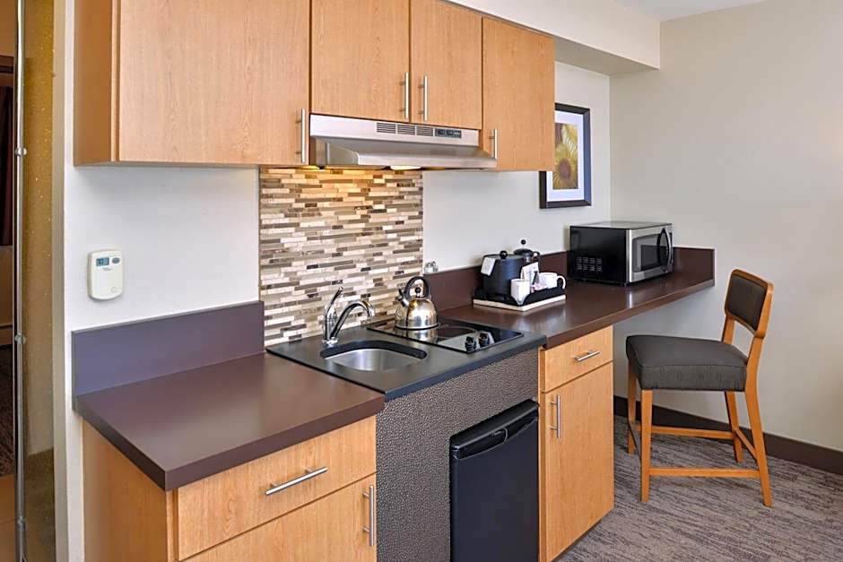 The Coho Oceanfront Lodge