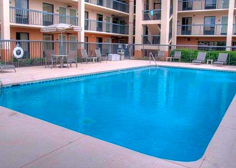 Quality Inn Merchants Drive