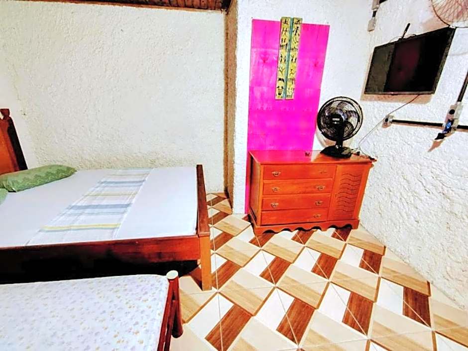 Hostel Canto da Praia São Sebastião - próximo ao enrocamento Caraguatatuba