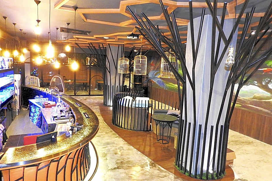 Crown Vista Batam Hotel