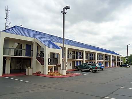 Motel 6-Memphis, TN - East