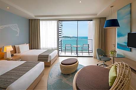 2 Single Standard with Club Access Executive Tower