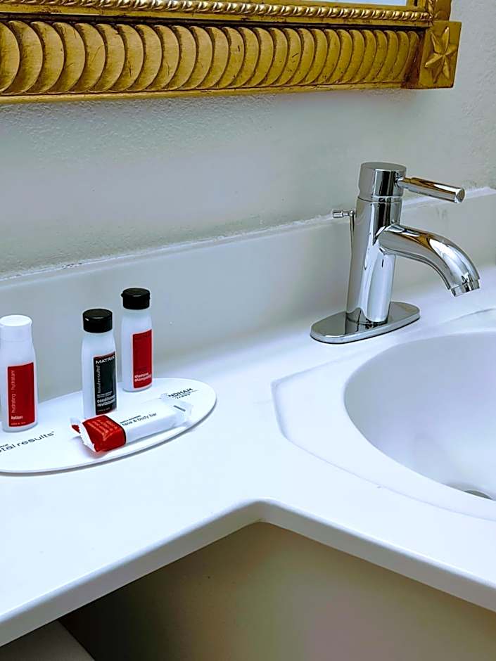 Ramada by Wyndham Albert Lea