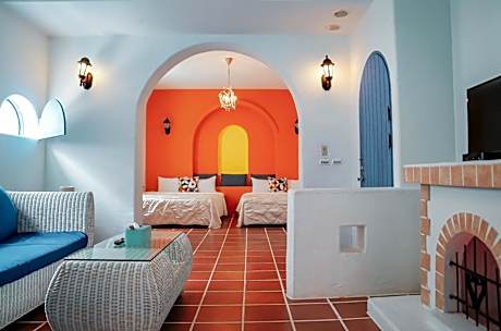 Deluxe Queen Room with Two Queen Beds