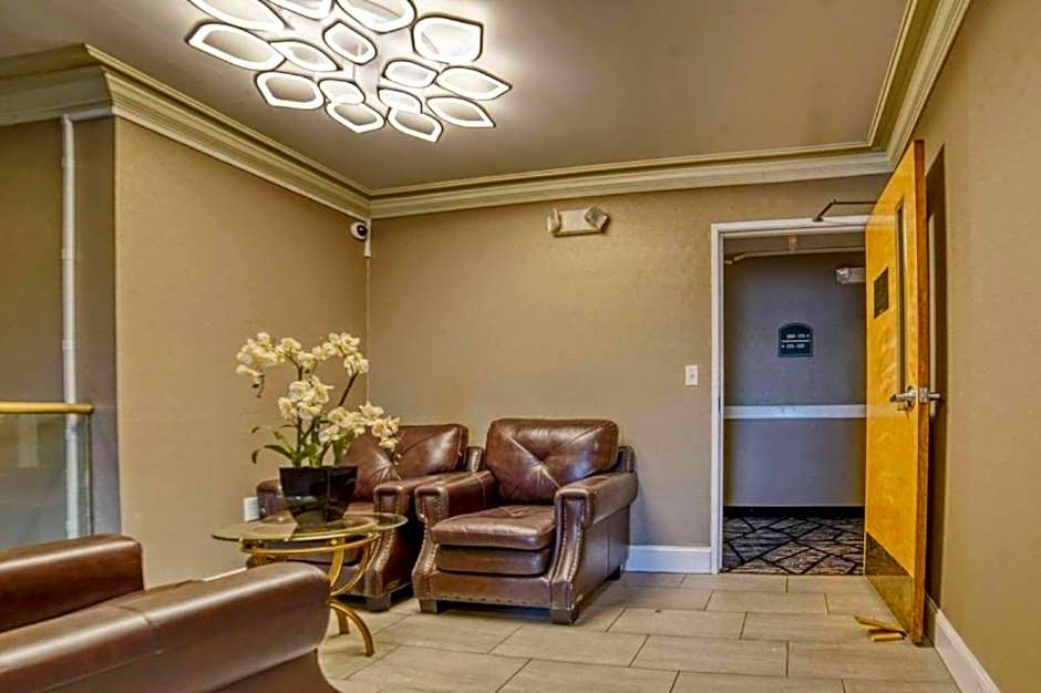 Econo Lodge Raleigh near Walnut Creek Amphitheatre