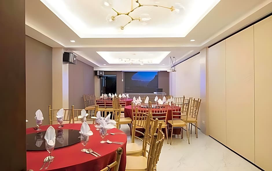 Lenox Hotel
