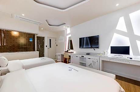 Twin Room with Sea View