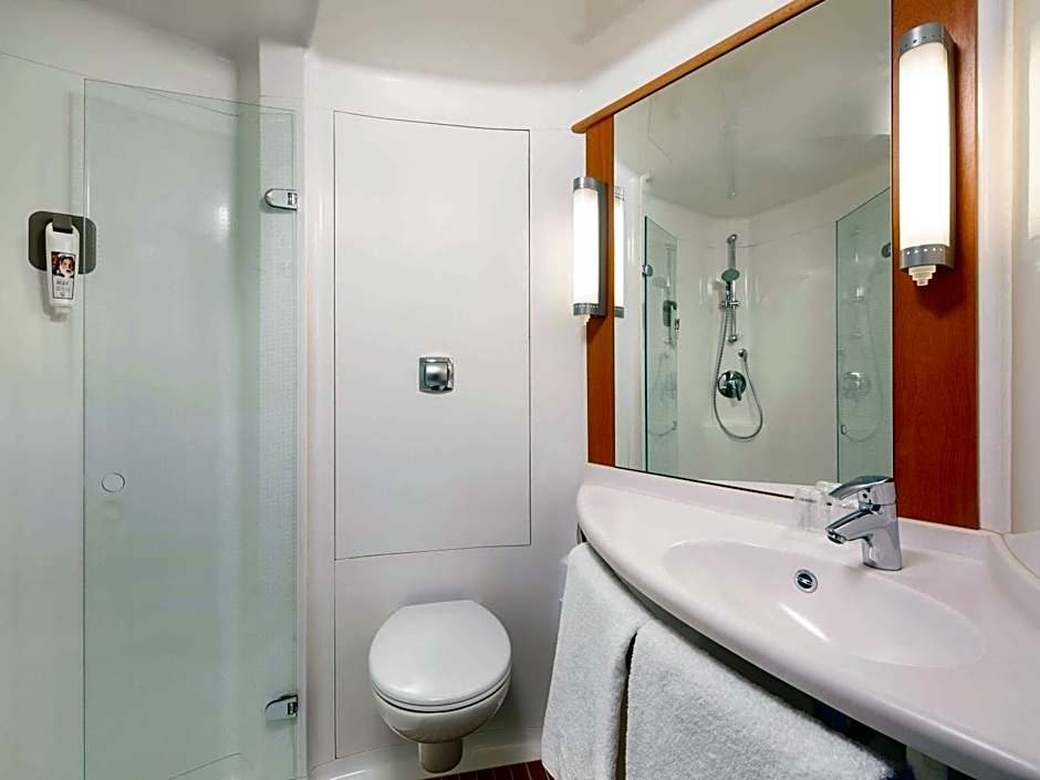 ibis Beauvais Aeroport