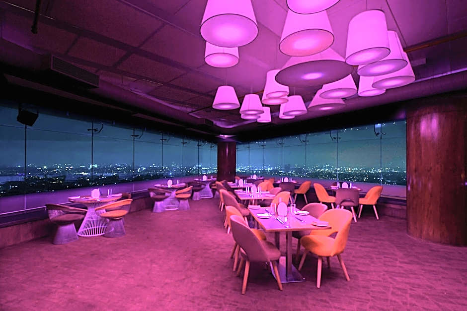 Sheraton Grand Bangalore Hotel At Brigade Gateway
