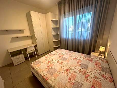 Deluxe One-Bedroom Apartment