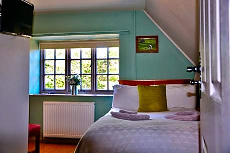 Standard Single Room with Shower