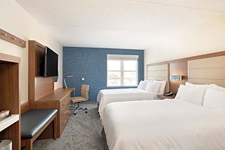Standard Double Room with Two Double Beds and Accessible Tub - Mobility Access