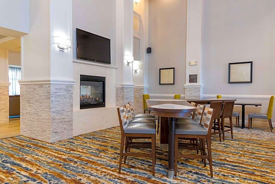 Homewood Suites By Hilton Bloomington