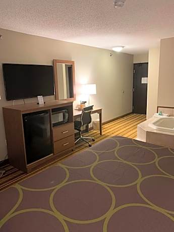 King Room with Jetted Tub - Non-Smoking