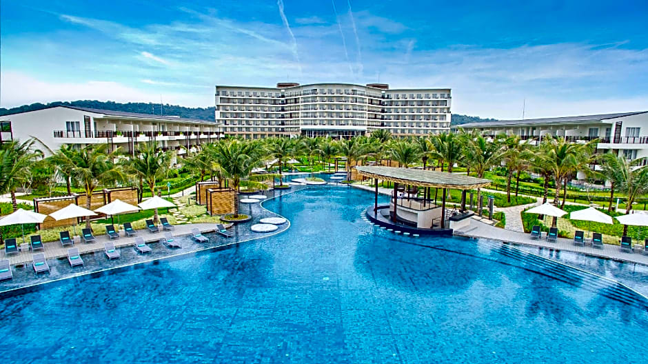 Sol Beach House Phu Quoc by Melia Hotels International