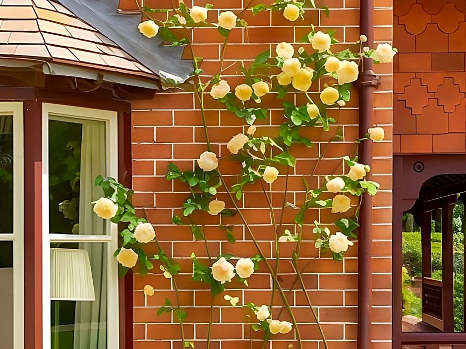 The Five Arrows Hotel