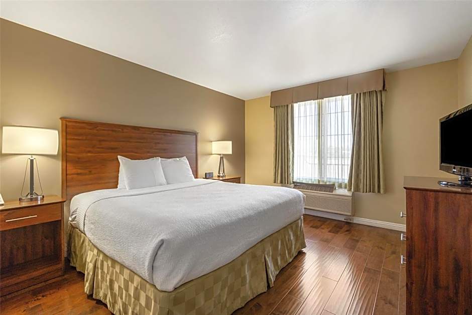 Best Western Plus John Jay Inn & Suites