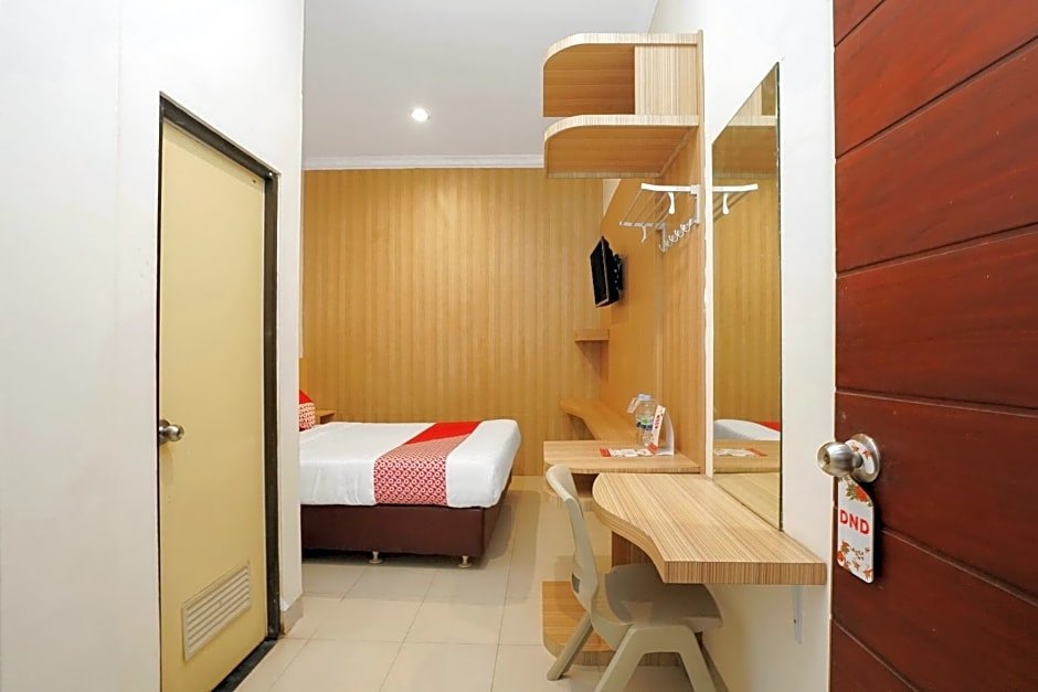 Vaccinated Staff - OYO 658 Alibaba Residence