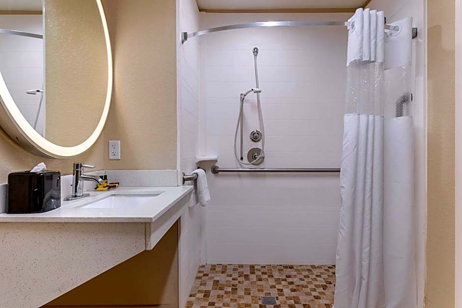 Best Western Plus Galveston Suites