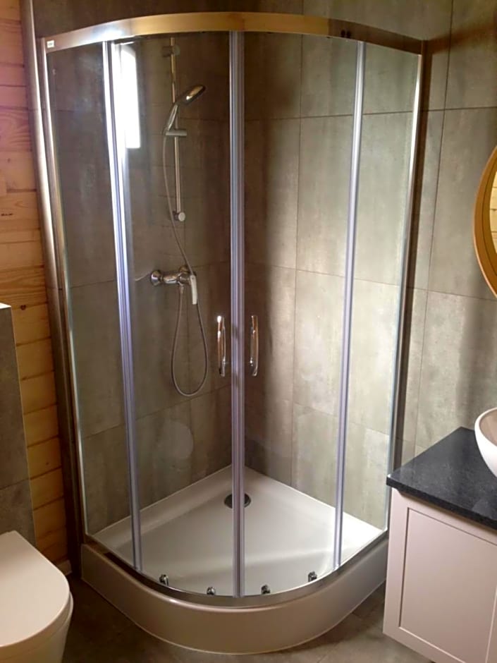 Domki Mi¿dzy Sosnami