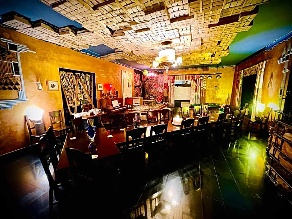 HARABURDI® Recyclart Hotel