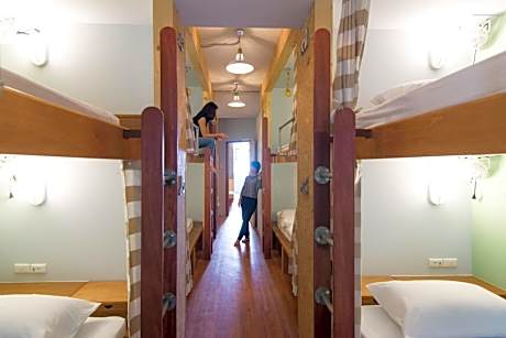 Bed in 10-Bed Mixed Dormitory Room