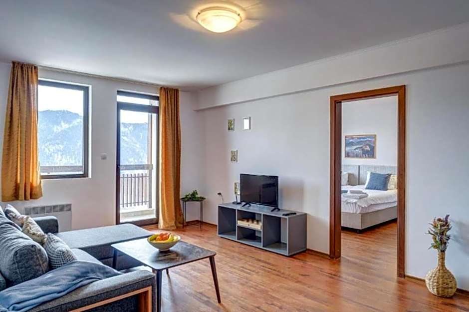 Silver Hills Rooms & Apartments with Free Parking