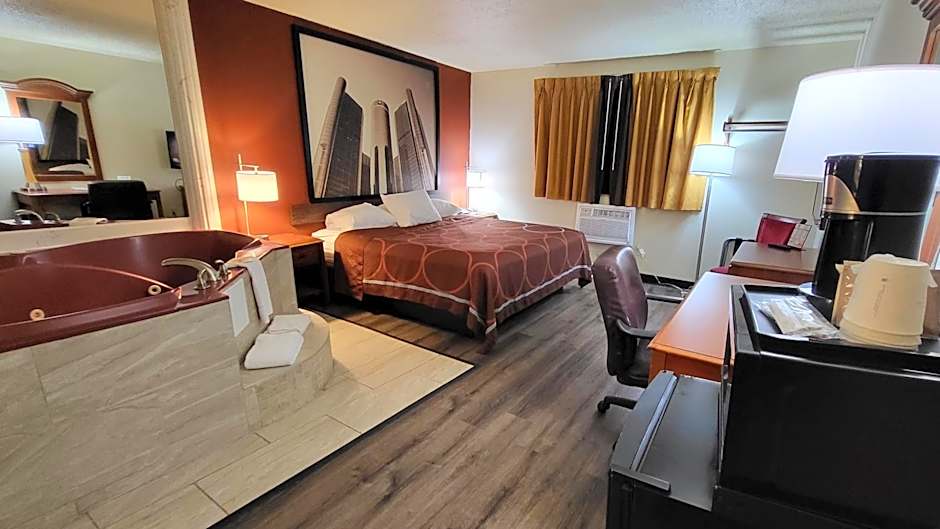 Super 8 by Wyndham Canton/Livonia Area