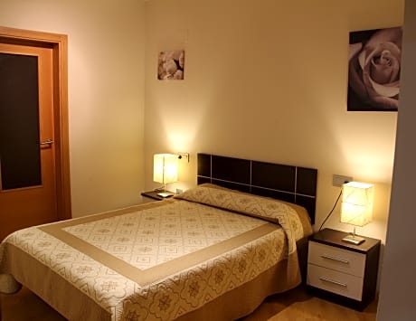 APARTMENT 1 BEDROOM 
WITH BALCONY