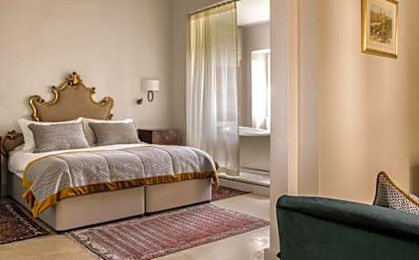 Deluxe Suite with Panoramic View