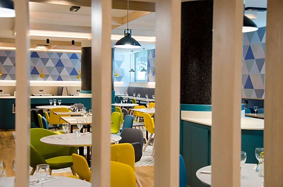 Suites Plaza Hotel & Wellness