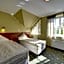 Hotel Belweder - przy hotelu Golebiewski