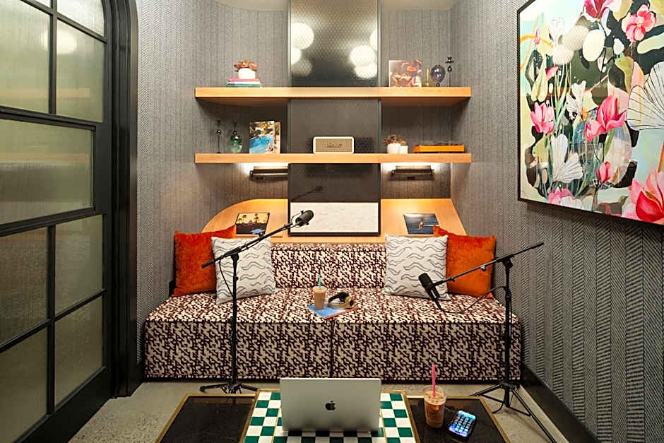 Moxy St. Petersburg Downtown