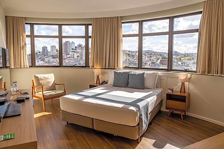 Marques Plaza Hotel