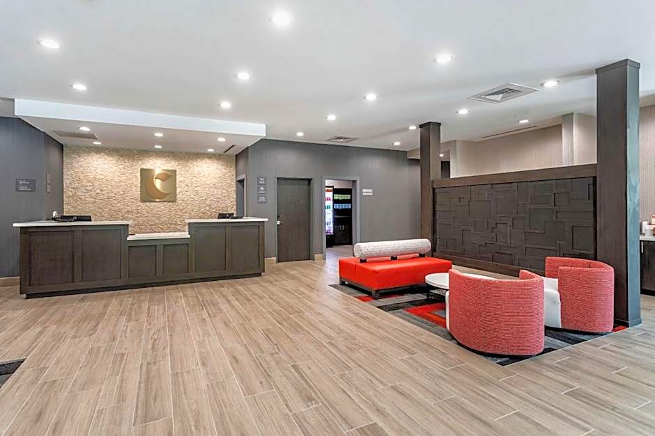 Comfort Inn & Suites