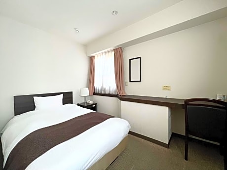Standard Single Room - Non-Smoking