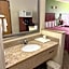 Days Inn & Suites by Wyndham Wichita