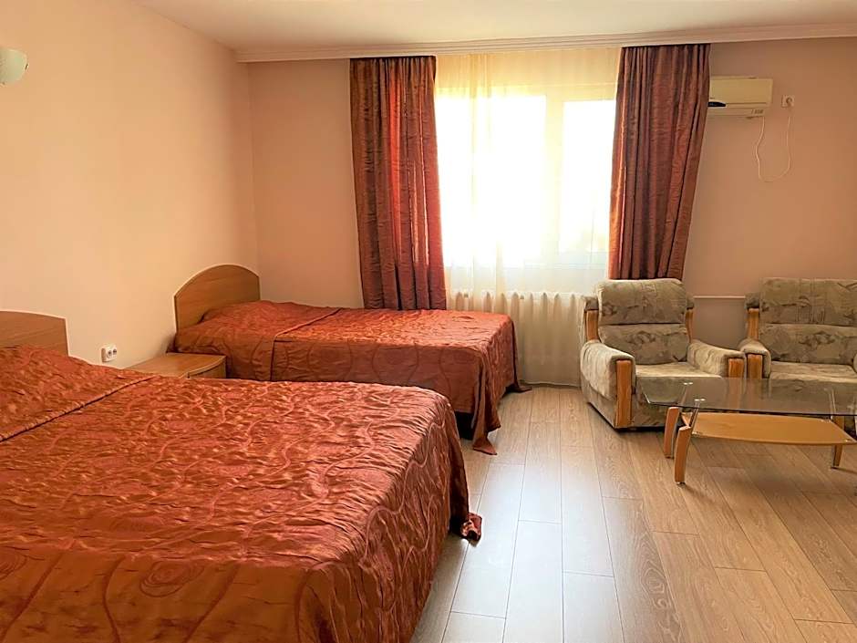 Family Hotel Central