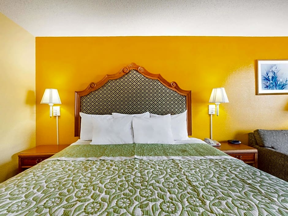 Days Inn by Wyndham Jacksonville