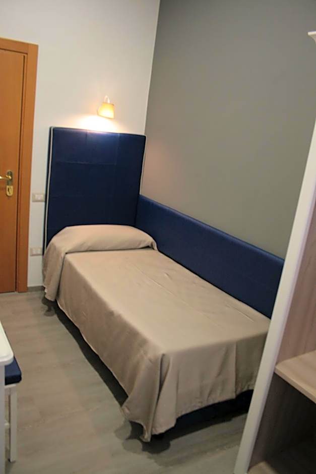Hotel Magenta