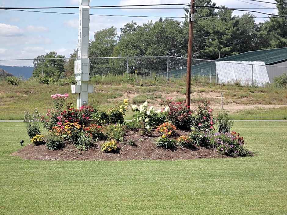 Sara Glen Motel - Saratoga Springs-Glens Falls