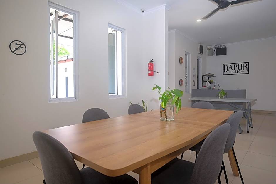 RedDoorz near Stasiun Solo Balapan 3