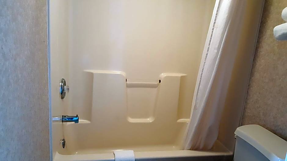 Atrium Inn & Suites