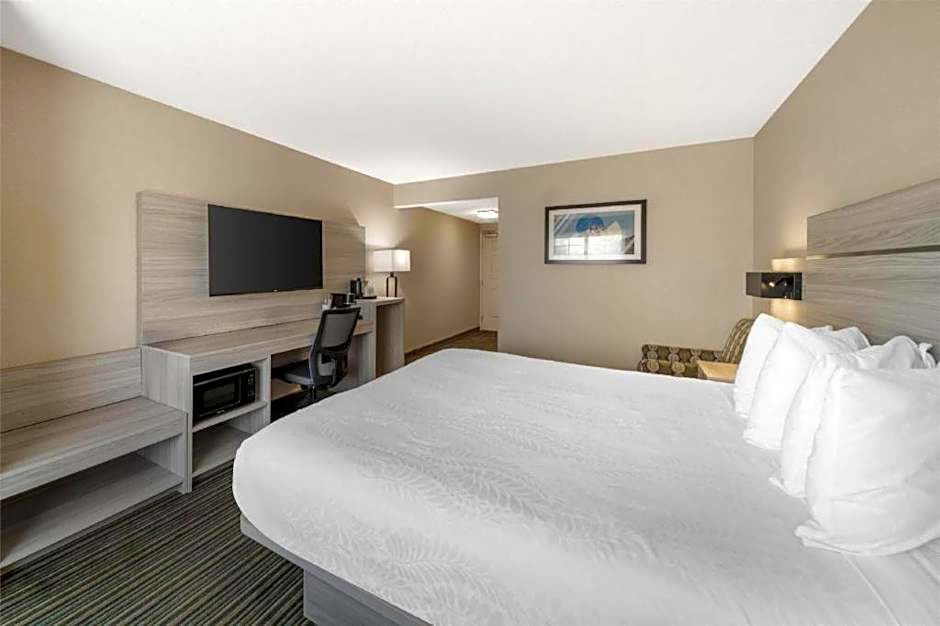 Best Western Plus Twin View Inn & Suites