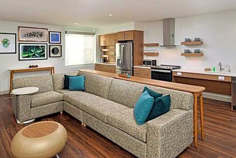 Studio Commons, 4 Bedroom Suite