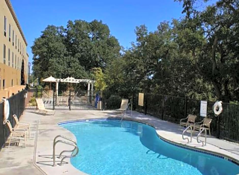 Hampton Inn & Suites Red Bluff