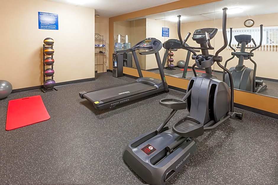 Days Inn by Wyndham Kent - Akron